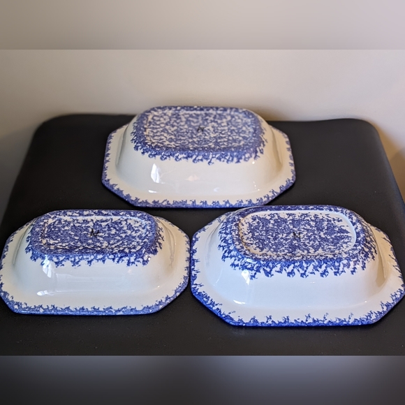 NWOB Molly Dallas Blue Spatterware Nesting Serving Bowls Pig & Chicken Set of 3 - Picture 2 of 4